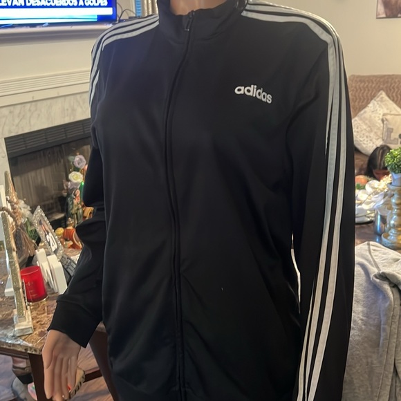 Adidas 🤩 - Picture 4 of 4